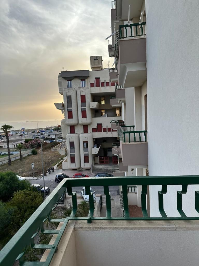 Sea View Apartment Gallipoli Exterior foto